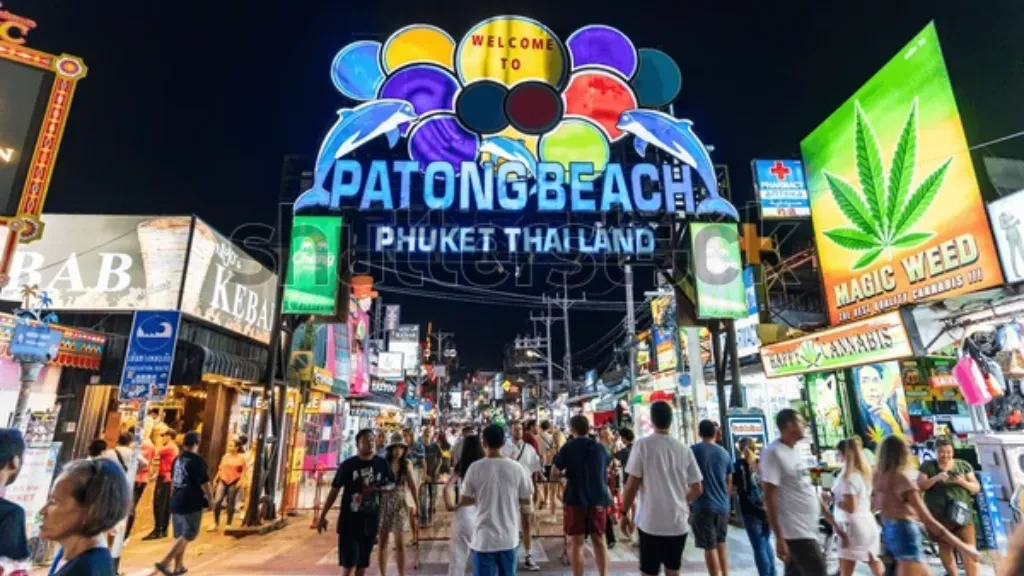 Patong Beach Street – Phuket, places for shopping in Thailand