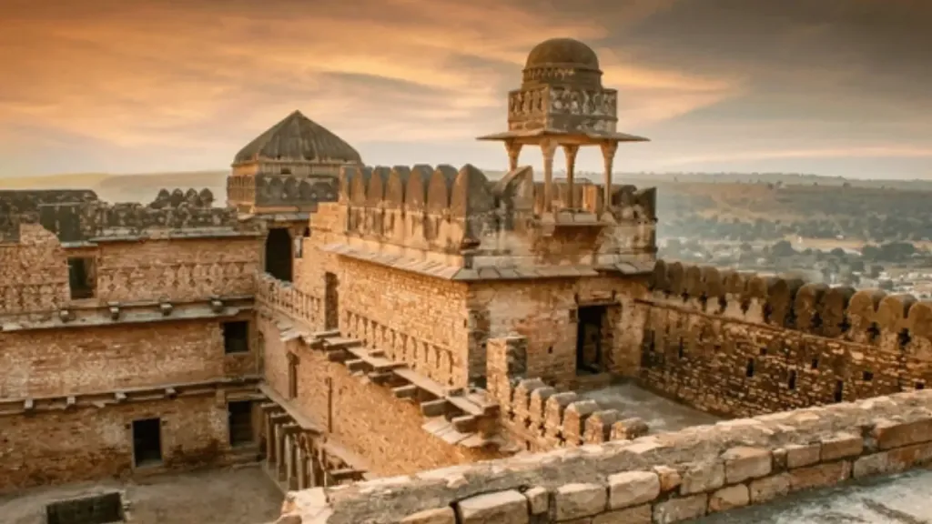 Chanderi Fort, places to visit in Karjat